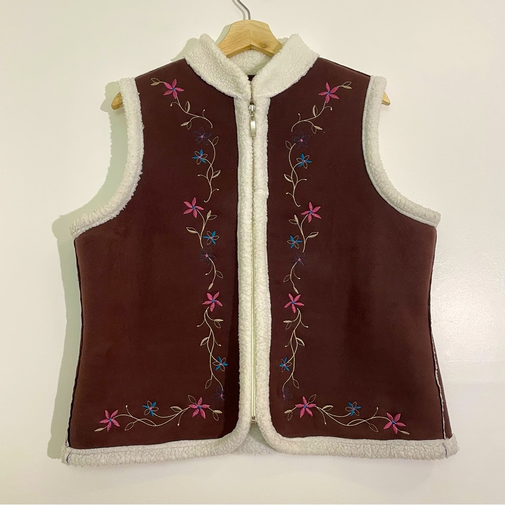 Vintage | Northern Reflections Sherpa and Suede Embroidered Vest